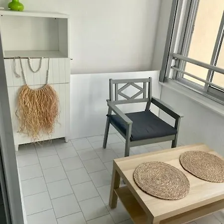 Apartment Joli Studio A 200 M De La Plage Dans La Marina