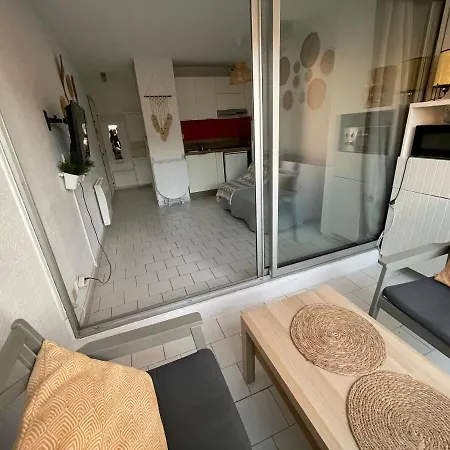 Joli Studio A 200 M De La Plage Dans La Marina Apartment *